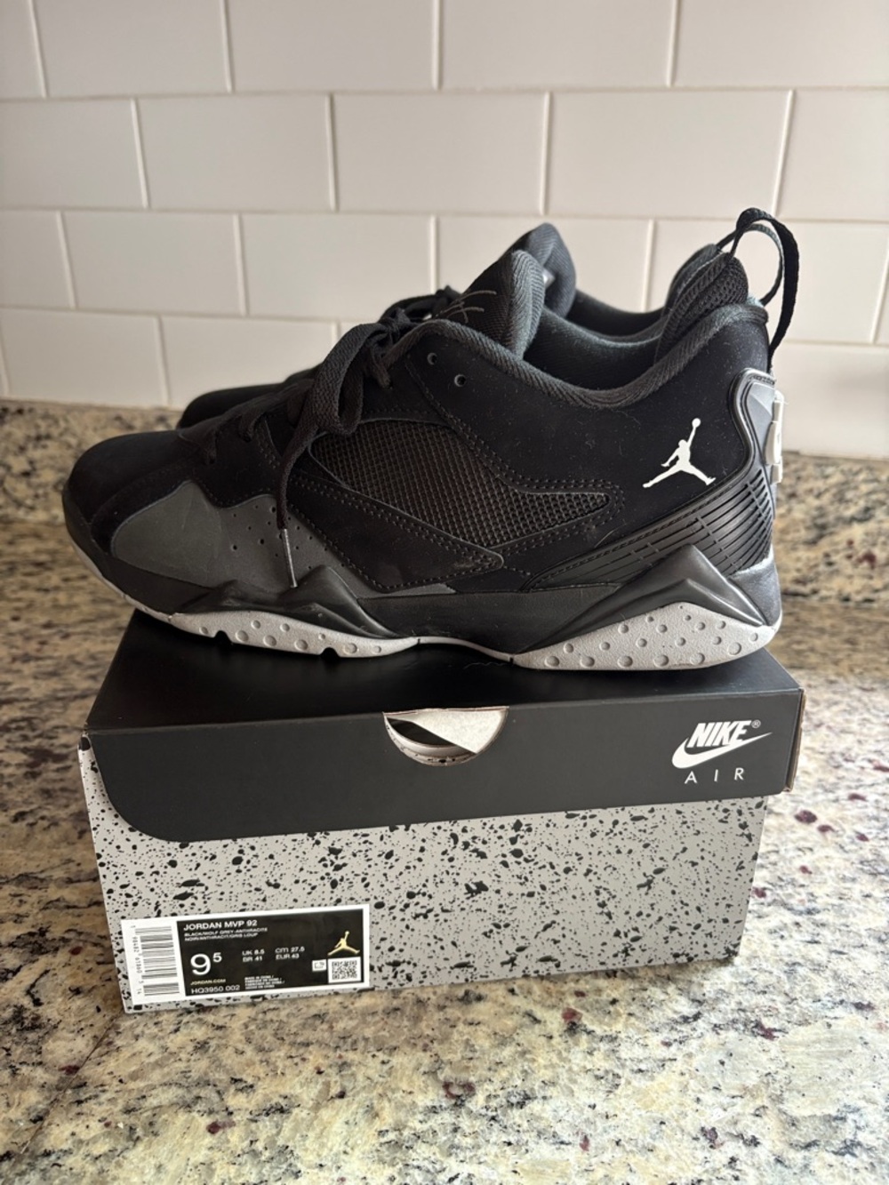 Jordan MVP Low Men's Basketball Shoes - Black & Gray